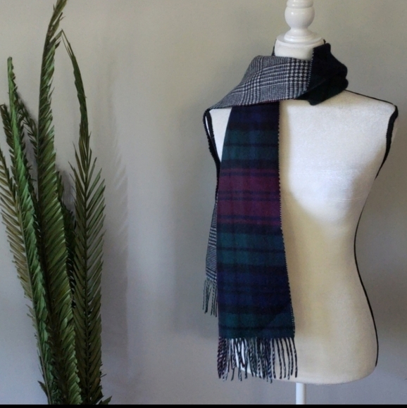 Aquascutum London unisex patterned scarf - Picture 1 of 3